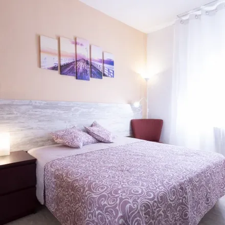 Rent this 4 bed room on Madrid in Calle de la Oca, 28047 Madrid