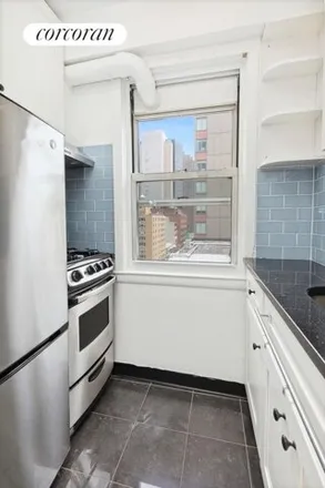 Image 4 - 150 East 37th Street, New York, NY 10016, USA - Condo for rent