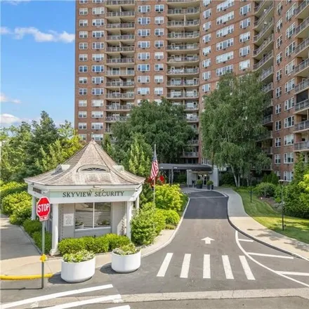 Image 2 - 5700 Arlington Ave Apt 11O, New York, 10471 - Apartment for sale