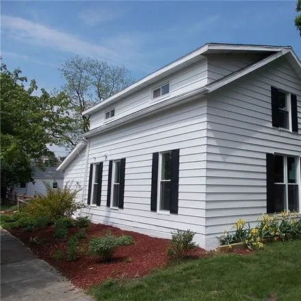 Buy this 3 bed house on 418 White Street in Maumee, OH 43537