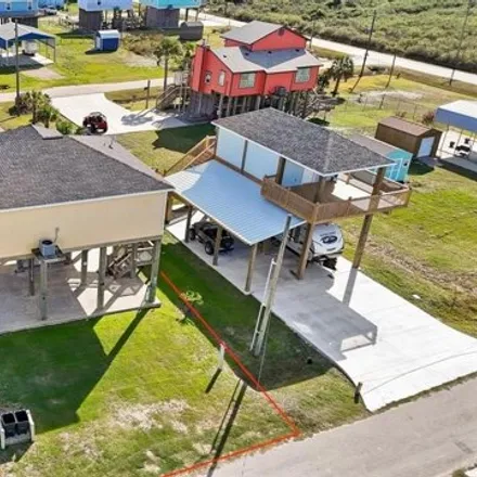 Image 3 - 392 Ocean Tide Drive, Galveston County, TX 77650, USA - House for sale