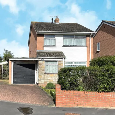 Buy this 3 bed house on Field House Drive in Telford and Wrekin, TF2 8PP
