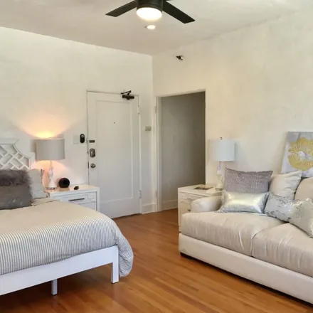 Rent this studio apartment on 426 West 39th Street in Los Angeles, CA 90731
