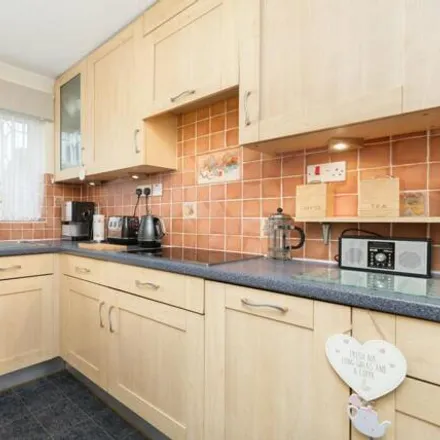 Image 5 - Milestone Close, Stevenage, SG2 9RR, United Kingdom - House for sale