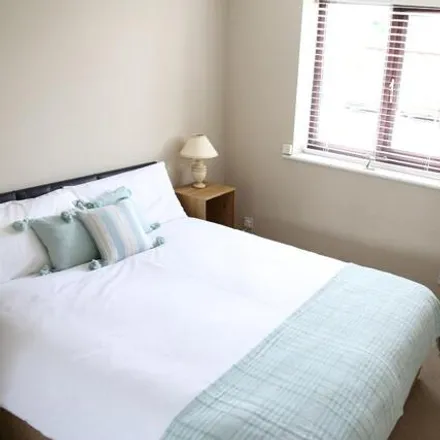 Image 3 - 5 Tudor Road, Wilmslow, SK9 2HD, United Kingdom - Apartment for rent