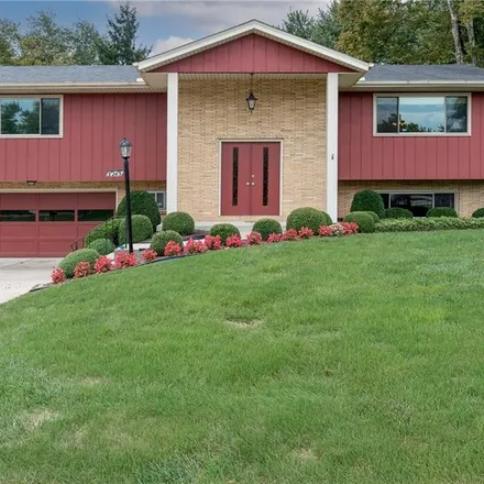 Buy this 4 bed house on 3245 Claydor Drive in Beavercreek, OH 45431