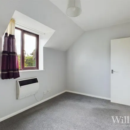 Rent this 2 bed apartment on Church Hill in Ellesborough, HP17 0XF
