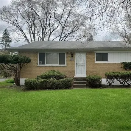 Buy this 3 bed house on 3319 West Pierson Road in Flint, MI 48504
