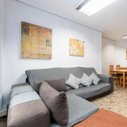 Image 3 - Revisión Médica, Carrer de Linares, 46018 Valencia, Spain - Apartment for rent