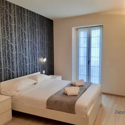 Rent this 2 bed apartment on Via Leoncino 35a in 37121 Verona VR, Italy