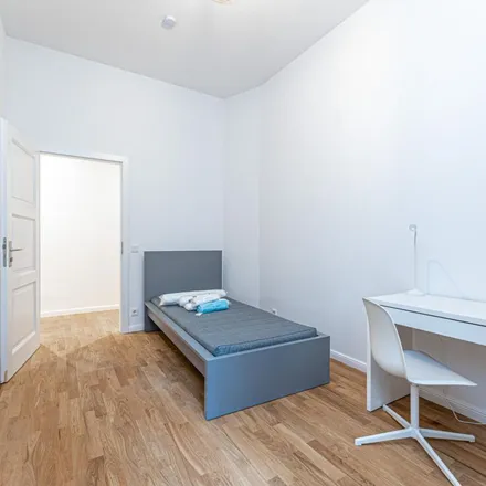 Rent this 4 bed apartment on Bornholmer Straße 85 in 10439 Berlin, Germany