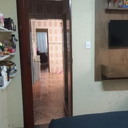 Buy this 4 bed house on Rua Pirapora de Bom Jesus in Vila Menck, Osasco - SP