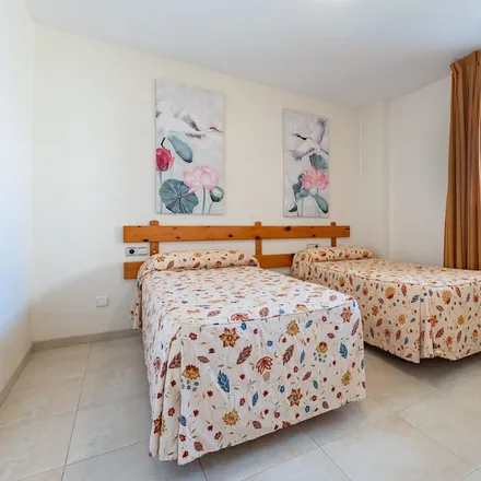 Image 1 - Fuengirola, Avenida Jesús Santos Reín, 29640 Fuengirola, Spain - Apartment for rent
