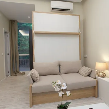 Rent this studio apartment on General Óptica in Glorieta del Pintor Sorolla, 28010 Madrid