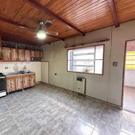 Rent this 2 bed house on Viamonte 3425 in Cinco Esquinas, Rosario