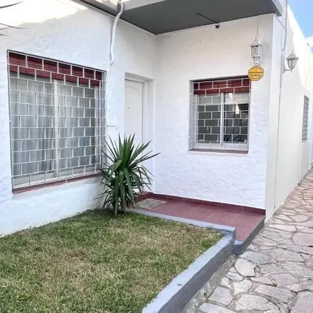 Buy this 2 bed house on Saavedra 1541 in Martínez Oeste, Martínez