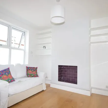 Rent this 1 bed apartment on Holland Road in London, SE25 5RF