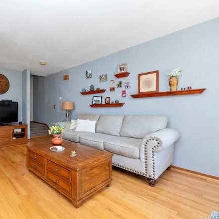 Image 7 - 1050D Rathbun Avenue, New York, NY 10309, USA - Townhouse for sale