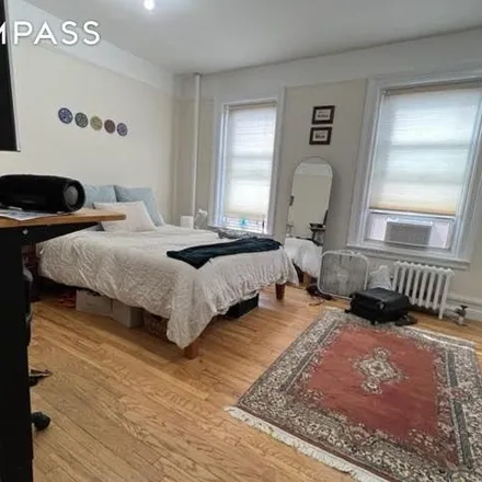 Rent this 3 bed house on 508 West 112th Street in New York, NY 10025