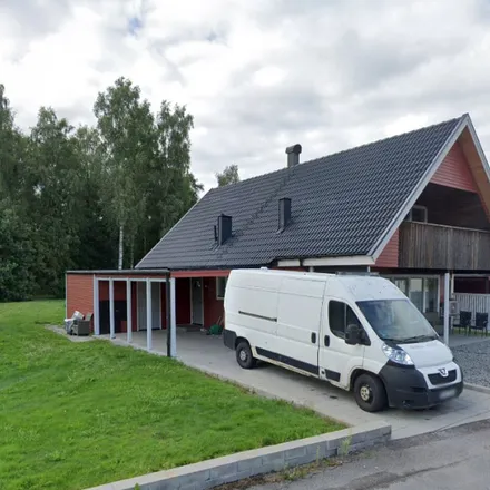 Rent this 5 bed apartment on Droskvägen in 342 30 Alvesta, Sweden