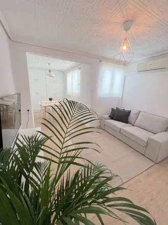 Rent this 4 bed apartment on Carrer de Nicolau de Montsoriu in 54, 46011 Valencia