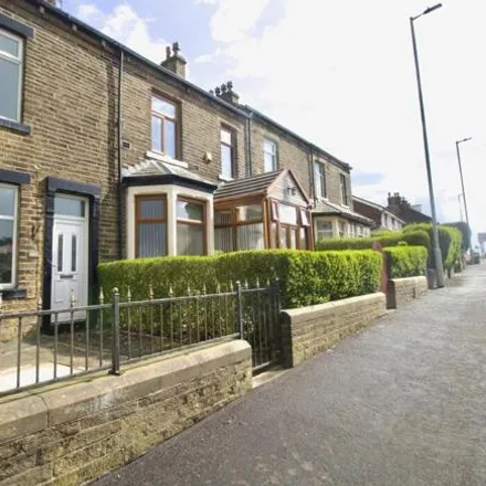 Rent this 2 bed townhouse on Chapel Fold in Bradford, BD6 1RP