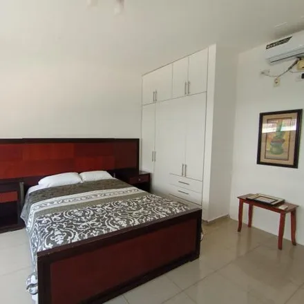 Rent this 1 bed apartment on Avenida 15 in 130215, Manta