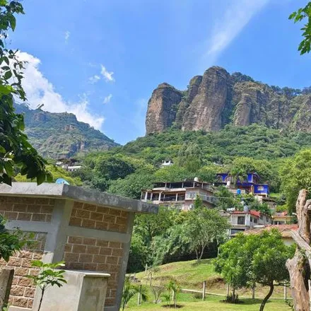Buy this 1 bed house on Calle Aniceto Villamar in 62520 Tepoztlán, MOR