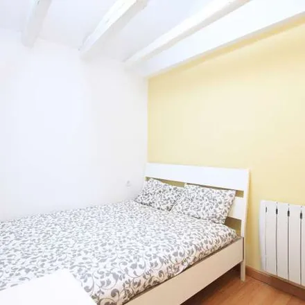 Rent this 5 bed apartment on Madrid in Calle del Prado, 26
