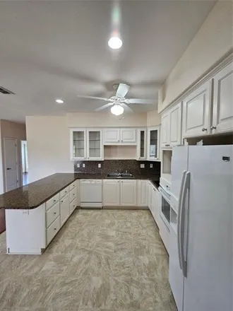 Image 4 - 22 North Sarah Dewitt Drive, Gonzales, TX 78629, USA - Townhouse for rent