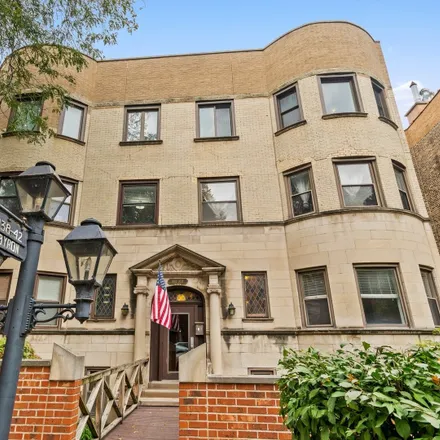 Buy this 3 bed house on 1038-1042 West Byron Street in Chicago, IL 60613