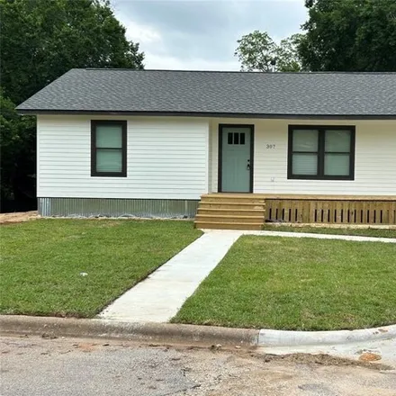 Rent this 3 bed house on 399 Lois Wright Circle in Brenham, TX 77833