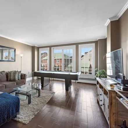 Image 7 - 258 East Shearwater Court, Jersey City, NJ 07305, USA - Condo for sale