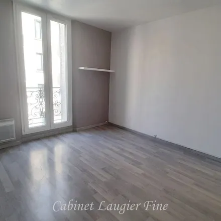 Rent this 3 bed apartment on Khatchkar du centenaire du génocide des Arméniens in Square Sidi Brahim, 13005 Marseille