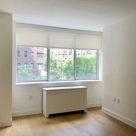 Rent this 1 bed apartment on 425 East 54th Street in New York, NY 10022