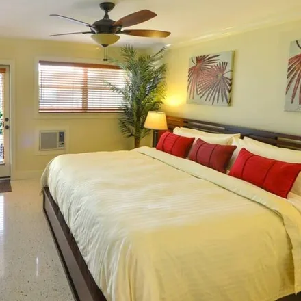 Rent this 1 bed apartment on Wilton Manors