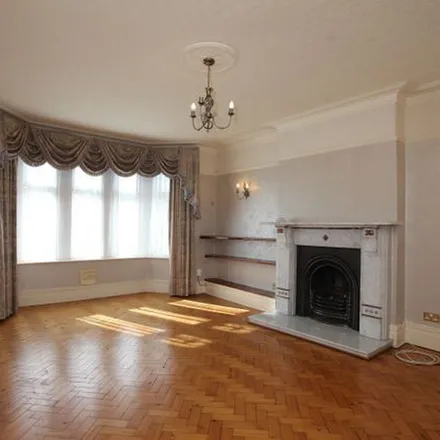 Rent this 6 bed duplex on Cardiff Hackspace in Station Terrace, Cardiff