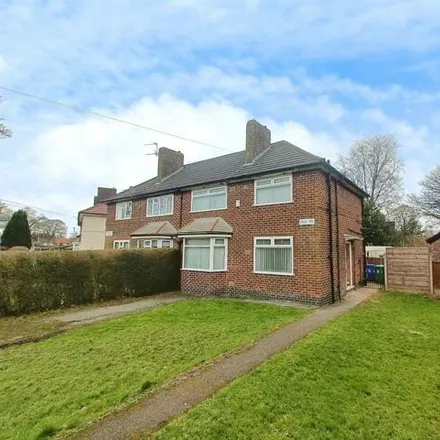 Rent this 3 bed duplex on Northern Moor in Sale Road / near Rackhouse Road, Sale Circle