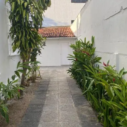 Rent this studio house on Rua Doutor Carlos Chagas 52 in Santo Amaro, Recife - PE