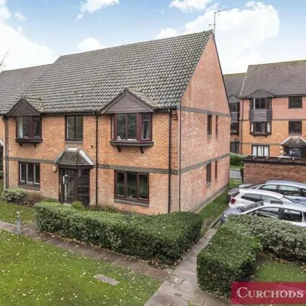 Buy this 2 bed apartment on Foxhills in Horsell, GU21 3LT
