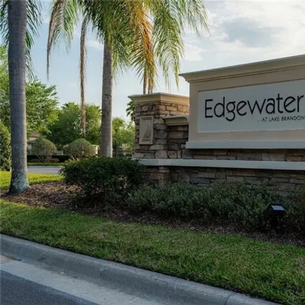 Image 2 - 2633 Edgewater Falls Drive, Brandon, FL 33511, USA - House for sale