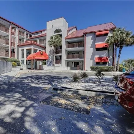 Image 1 - Yacht Club of Hilton Head, Helmsman Way, Hilton Head Island, SC 29928, USA - Condo for sale