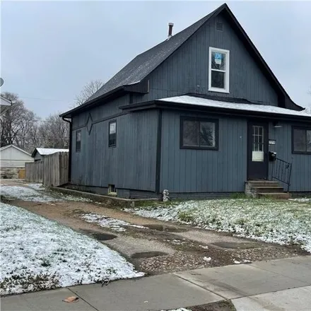 Buy this 3 bed house on 2246 East Walnut Street in Des Moines, IA 50317