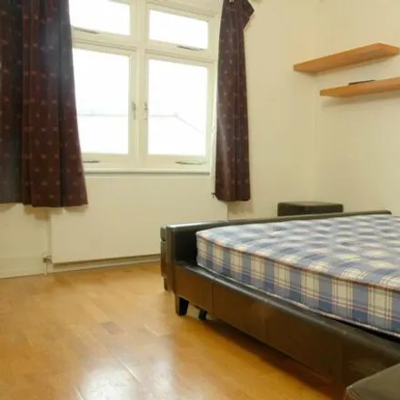 Image 1 - 145 Merton Road, London, SW18 5EQ, United Kingdom - Apartment for sale