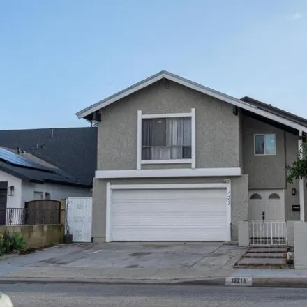 Buy this 6 bed house on 12218 Renville Street in Lakewood, CA 90715