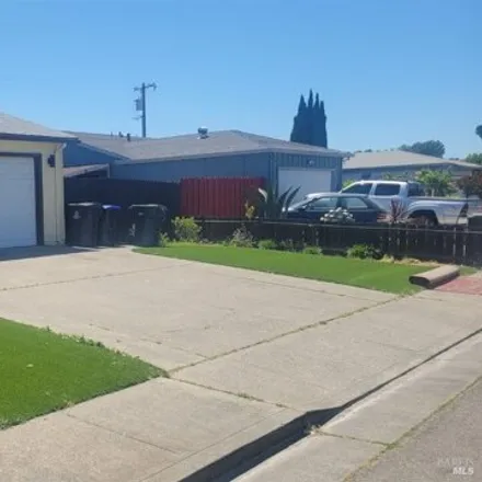Buy this 4 bed house on 937 Pacific Avenue in Fairfield, CA 94533