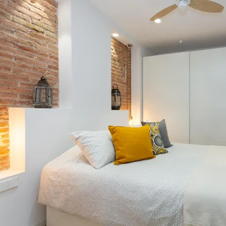 Rent this studio apartment on Carrer de la Indústria in 211, 08025 Barcelona