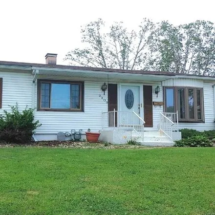 Buy this 3 bed house on 2209 Cardinal Ave in Granite City, Illinois