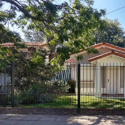 Buy this studio house on Leonardo Rosales 1226 in Adrogué, Argentina