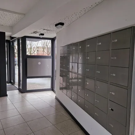 Rent this 4 bed apartment on De Klerkstraat 87 in 3067 BL Rotterdam, Netherlands